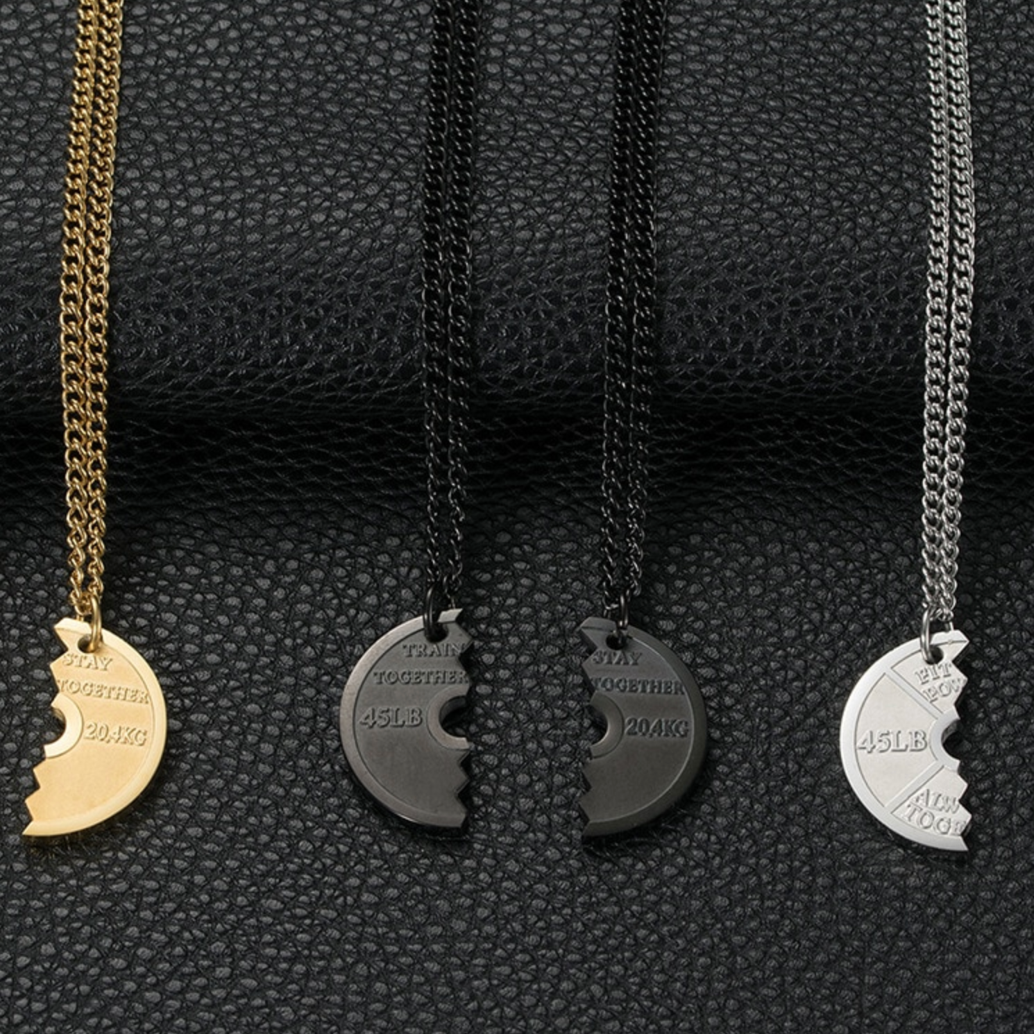 Fit Partner Plate Necklace Set